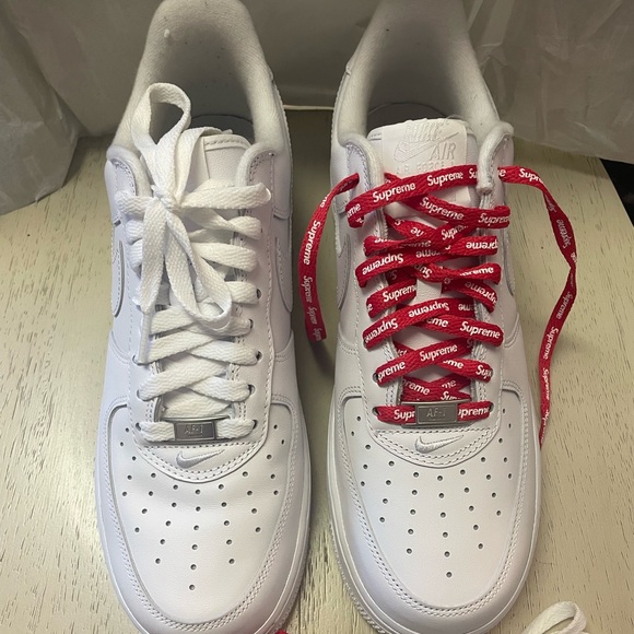 🔥 Supreme x Nike Air Force 1 Low White size US 9.5 style CU9225 - Picture 15 of 17